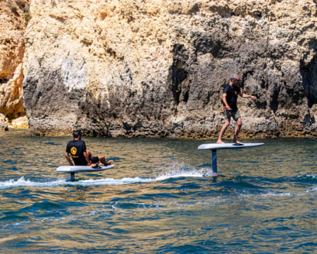 Aluguer de Prancha de Stand Up Paddle Eléctrica para Dois | Ondas e Segmentos Aluguer de Prancha de Stand Up Paddle Eléctrica para Dois | Ondas e Segmentos
