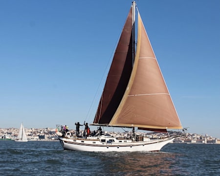Furanai Sailboat Tours | Passeio de Barco Sunset no Tejo | 2 Pessoas