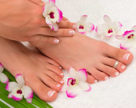 Joana Lopes Hair and Beauty | Manicure ou Pedicure Verniz Gel - Setúbal Joana Lopes Hair and Beauty | Manicure ou Pedicure Verniz Gel - Setúbal