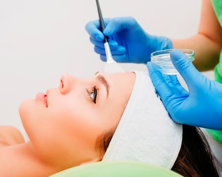 Peeling Facial | Clínica do Terço Peeling Facial | Clínica do Terço