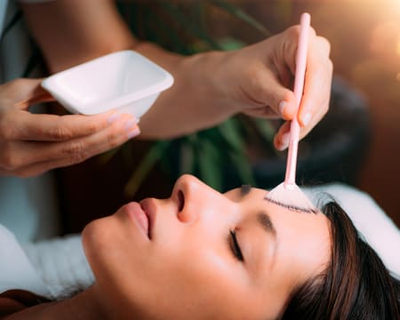 Clínica do Terço | 2 Sessões de Peeling Facial | 2 Pessoas Clínica do Terço | 2 Sessões de Peeling Facial | 2 Pessoas