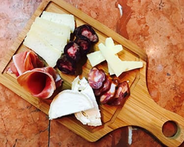 Petiscos na Mesa | Sabores e Sobremesa para Partilhar Petiscos na Mesa | Sabores e Sobremesa para Partilhar