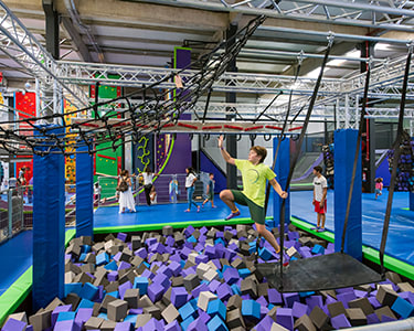 Quantum Park | Saltos em Trampolim para 3 Quantum Park | Saltos em Trampolim para 3