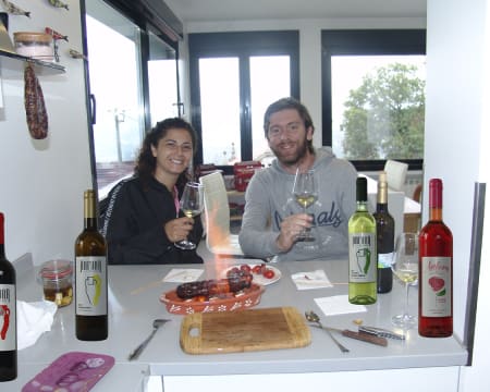 Quinta de Santa Marinha | Prova de 2 Vinhos + Petiscos para Dois