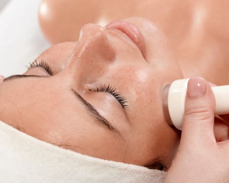 MaisClínica | Radiofrequência Facial + Hidratação MaisClínica | Radiofrequência Facial + Hidratação