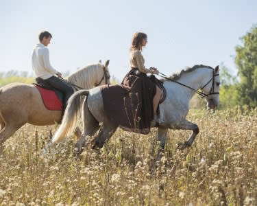 Passeio Equestre a 2 Passeio Equestre a 2