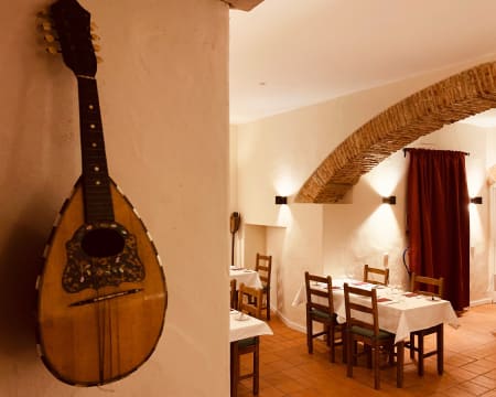 Restaurante Senhora do Livramento | Jantar Tradicional a Dois c/ Espectáculo de Fado Restaurante Senhora do Livramento | Jantar Tradicional a Dois c/ Espectáculo de Fado
