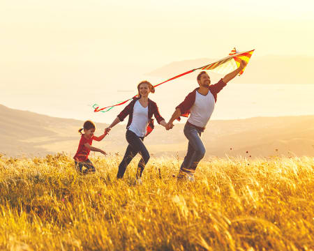 Sessão Fotográfica c/ Família ou Amigos em Estúdio - 2 a 5 Pessoas | Visual Take Sessão Fotográfica c/ Família ou Amigos em Estúdio - 2 a 5 Pessoas | Visual Take