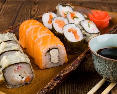 Sushi, Sashimi e Hots: 46 Peças + Sobremesa para Dois | Supremo Sushi | Carcavelos