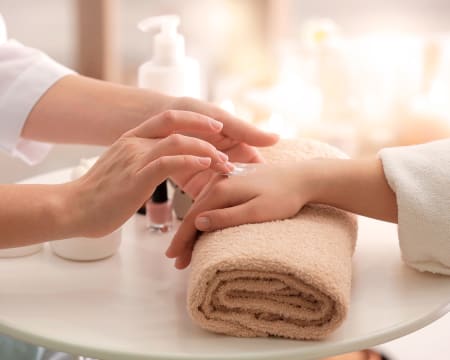 Manicure Spa para 2 | SKIN Clínicas Manicure Spa para 2 | SKIN Clínicas