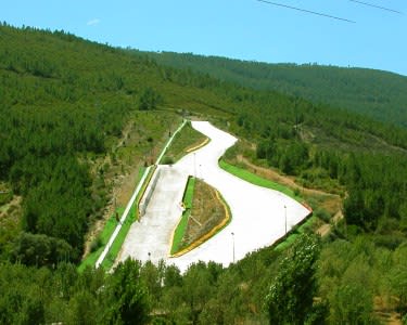 Aula de Ski ou Snowboard | 2 Pessoas - 2h | Skiparque Aula de Ski ou Snowboard | 2 Pessoas - 2h | Skiparque