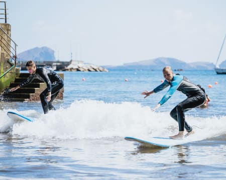 Pack de 3 Aulas de Surf em Grupo | Surf Clube da Madeira Pack de 3 Aulas de Surf em Grupo | Surf Clube da Madeira