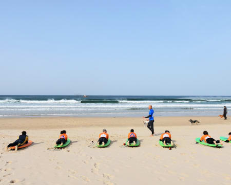 4 Aulas de Surf em Grupo | Lisbon Surfing Hut 4 Aulas de Surf em Grupo | Lisbon Surfing Hut