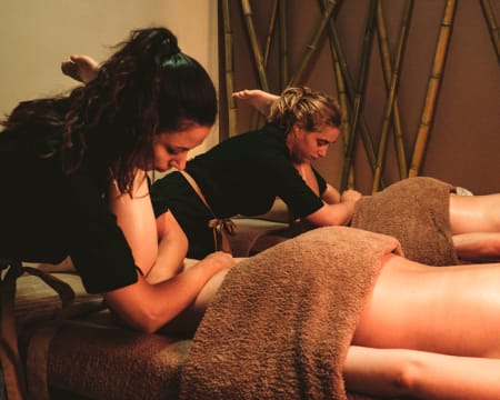 Massagem de Relaxamento c/ Óleos Essenciais Localizada | Ritual Spa Massagem de Relaxamento c/ Óleos Essenciais Localizada | Ritual Spa