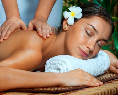 Massagem de Relaxamento Sueca + Chá | The Travel Spa Massagem de Relaxamento Sueca + Chá | The Travel Spa