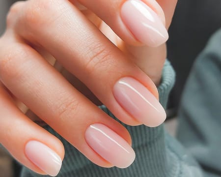 Belova By Carol | Manicure e Pedicure com Verniz em Gel
