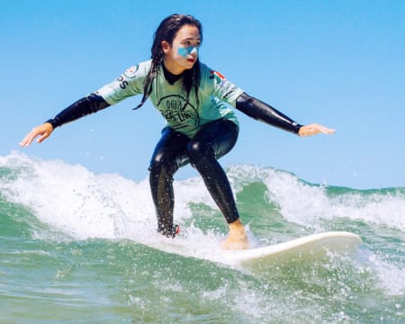 Tubeline Surf School | Aula de Surf em Grupo | 2 Pessoas Tubeline Surf School | Aula de Surf em Grupo | 2 Pessoas