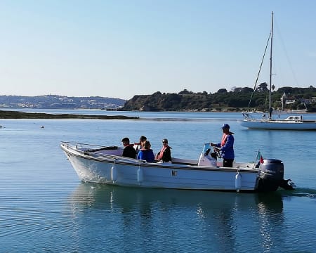 Welcome Boat Trips | Passeio de Barco de Portimão a Silves | 4 Adultos Welcome Boat Trips | Passeio de Barco de Portimão a Silves | 4 Adultos