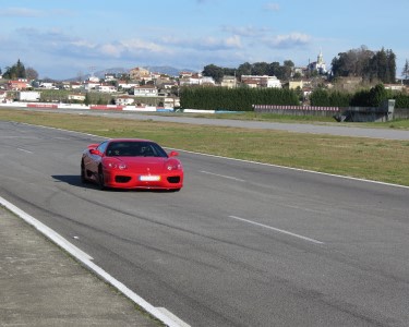 1 Volta de Ferrari em Circuito | Autódromo de Braga 1 Volta de Ferrari em Circuito | Autódromo de Braga