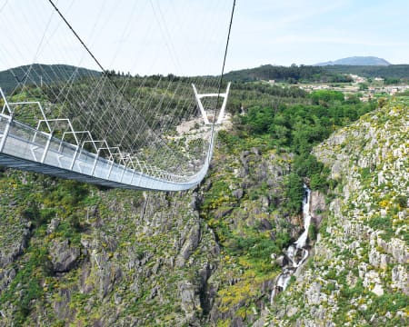 Visita aos Passadiços do Paiva e/ou Ponte 516 Arouca c/ Opção Tour em Jeep 4x4 para Dois | NaTour Way