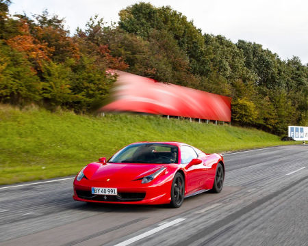 Performance Máxima! Conduza um Ferrari 458 Spider c/ 570cv no Circuito de Serpa | Até 4 Voltas - Pista Completa