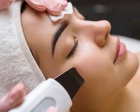 Limpeza de Pele Profunda com Tecnologia Avançada | Estética Moderna em Viseu