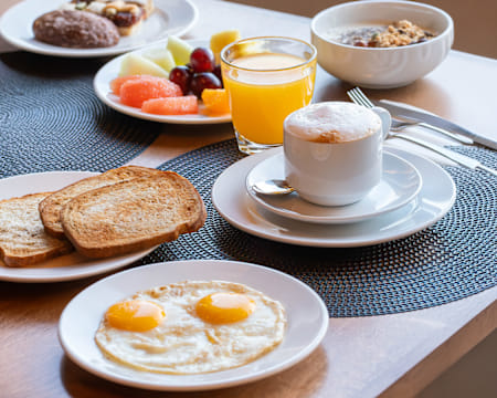 Programa em Vila Nova de Gaia para Dois: Pequeno-Almoço de Hotel | Restaurante Ruela da Villa - Rubens Hotels & SPA 4*