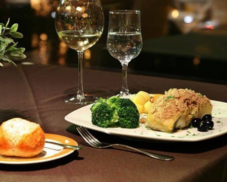 Jantar Buffet a Dois e Animação ao Vivo no Santana Hotel & Spa - Carnaval no Porto | Restaurante Santa Clara