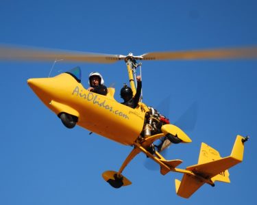 Voo de AutoGiro | 1 Pessoa - 40 min. | AirÓbidos Voo de AutoGiro | 1 Pessoa - 40 min. | AirÓbidos