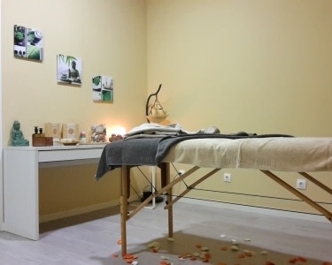 Massagem de Relaxamento para Dois | 2 Pessoas - 40 min. | Luxo Temático Matosinhos Massagem de Relaxamento para Dois | 2 Pessoas - 40 min. | Luxo Temático Matosinhos