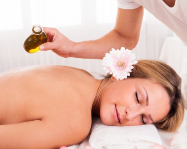 Esfoliação & Massagem de Hidratação | 1 Pessoa - 1h15 | CIPBEF Esfoliação & Massagem de Hidratação | 1 Pessoa - 1h15 | CIPBEF