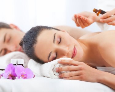Massagem Óleo de Amêndoas e Ritual | 2 Pessoas - 50 Min. | Espaço Essências Massagem Óleo de Amêndoas e Ritual | 2 Pessoas - 50 Min. | Espaço Essências