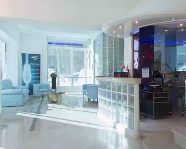 Massagem de Relaxamento + Mini Facial | 1 Pessoa - 50 Min. | Clín. Sorria - Campo Pequeno Massagem de Relaxamento + Mini Facial | 1 Pessoa - 50 Min. | Clín. Sorria - Campo Pequeno
