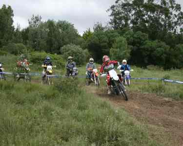 Passeio TT Moto ou M4 | 2 Pessoas - 1h | FeelMoto Passeio TT Moto ou M4 | 2 Pessoas - 1h | FeelMoto