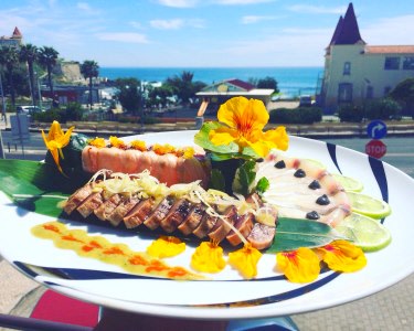 40 Peças Tradicional ou Fusão | 2 Pessoas | Pé na Poça Sushi Lounge 40 Peças Tradicional ou Fusão | 2 Pessoas | Pé na Poça Sushi Lounge