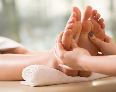 Reflexologia do Pé & Reiki a 2 | Pura Essência Reflexologia do Pé & Reiki a 2 | Pura Essência