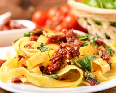 Pastas & Sangria de Espumante Junto ao Mar a Dois | Queda D´Água