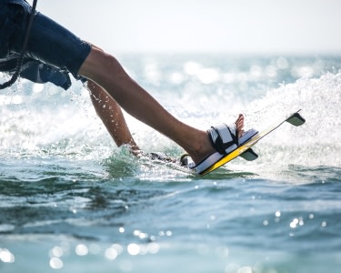 Wakeboard ou Passeio de Bóias com Viagem de Barco para 2 Wakeboard ou Passeio de Bóias com Viagem de Barco para 2
