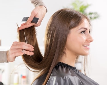 Corte e Hidratação a 2 | Studio Beauty Corte e Hidratação a 2 | Studio Beauty