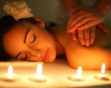 Velas Quentes a 2 | Estética Moderna Velas Quentes a 2 | Estética Moderna