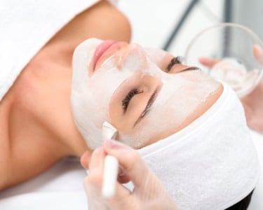 3 Sessões de Peeling Facial | Clínicas Sorria 3 Sessões de Peeling Facial | Clínicas Sorria