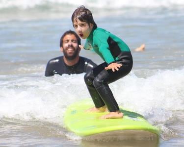 Aula de Surf em Grupo para 2 Aula de Surf em Grupo para 2