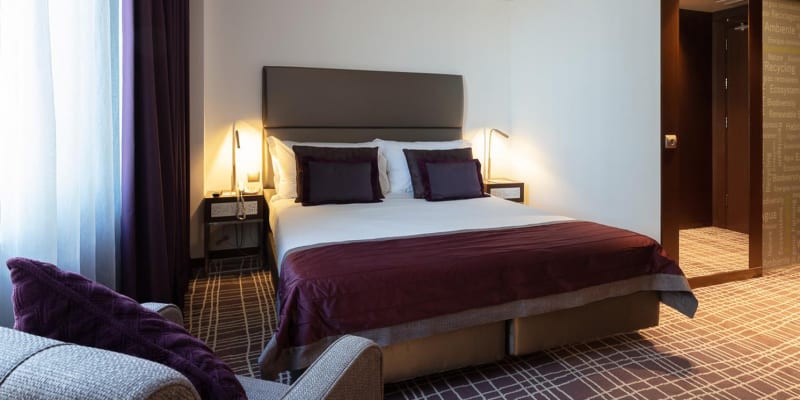 Neya Lisboa Hotel 4* | Estadia Romântica com Opção Jantar ou Massagem