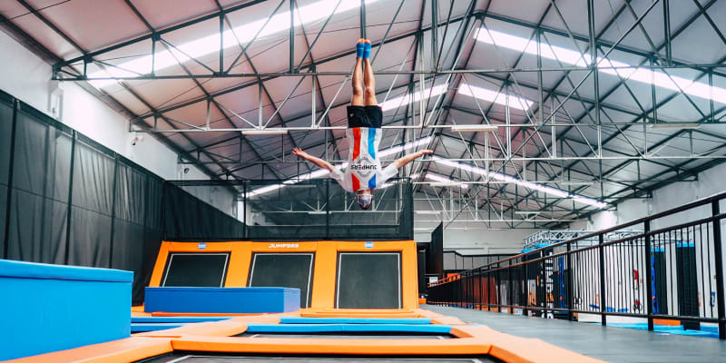 Jumpers - Trampolim Parque | 13 Estações de Pura Diversão! Porto