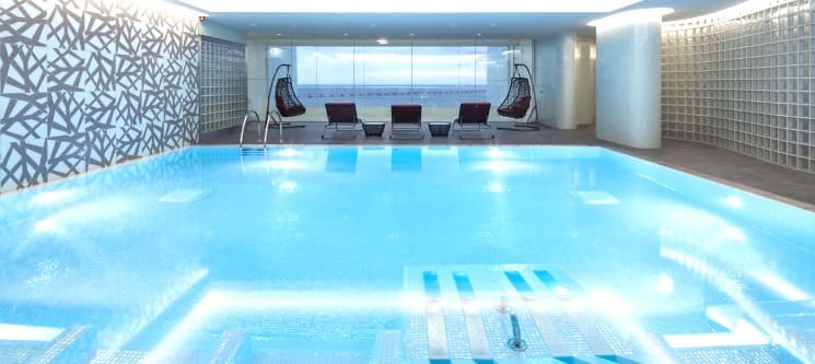 Experiência VIP | Myriad by SANA Hotels - Noite Romântica na Suite Presidencial c/ Jantar e Massagem Experiência VIP | Myriad by SANA Hotels - Noite Romântica na Suite Presidencial c/ Jantar e Massagem