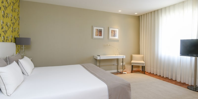 Sundial Gardens & Suites - Gaia | Estadia Romântica com Opção Massagem