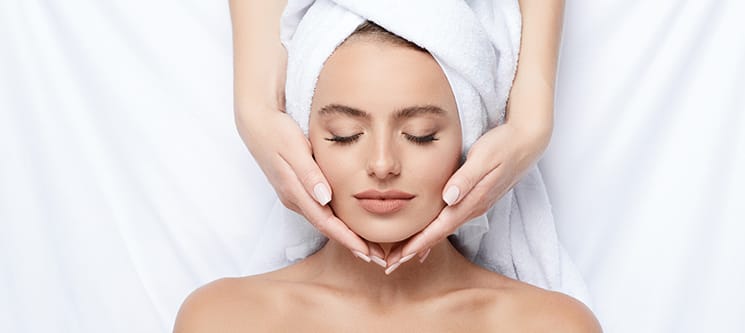 Spa Facial c/ Microdermoabrasão com Ponta de Diamante & Extracção | Gaia