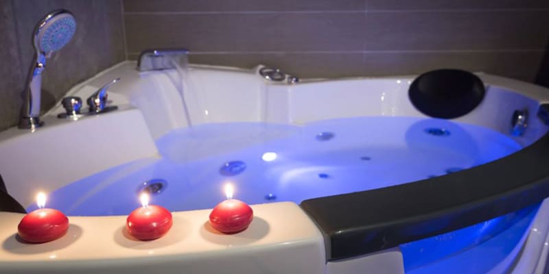 Inn Pier Aveiro | Estadia Romântica com Jacuzzi