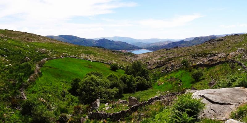 Nomad Planet - Montalegre | Estadia Insólita em Yurt com Vista para o Gerês