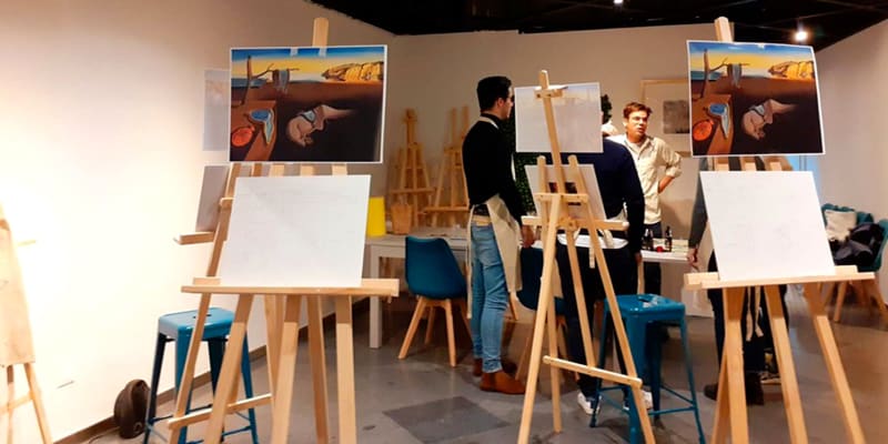 Workshop de Pintura ou Escrita Criativa com Buffet de Petiscos e Vinho - Officina d Arte | Porto